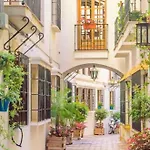 Beachfront- Junto A La Playa Y Con Impresionantes Vistas Al Mar Lejlighed Marbella