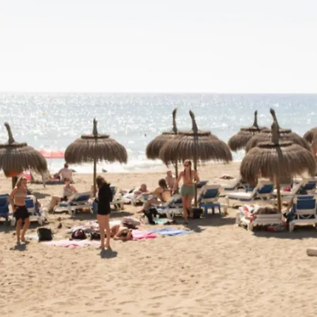 Beachfront- Junto A La Playa Y Con Impresionantes Vistas Al Mar Marbella